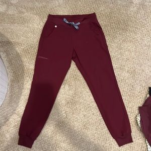 Figs scrubs burgundy Zamora